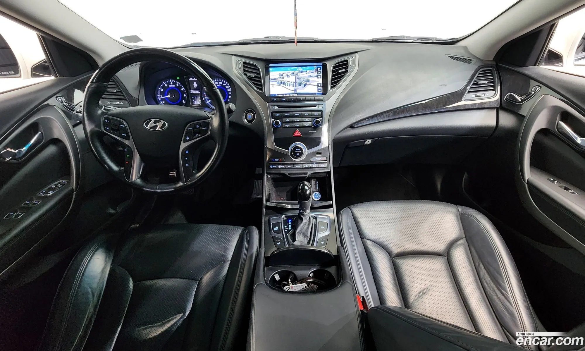 Hyundai Grandeur HG 2015 — 11