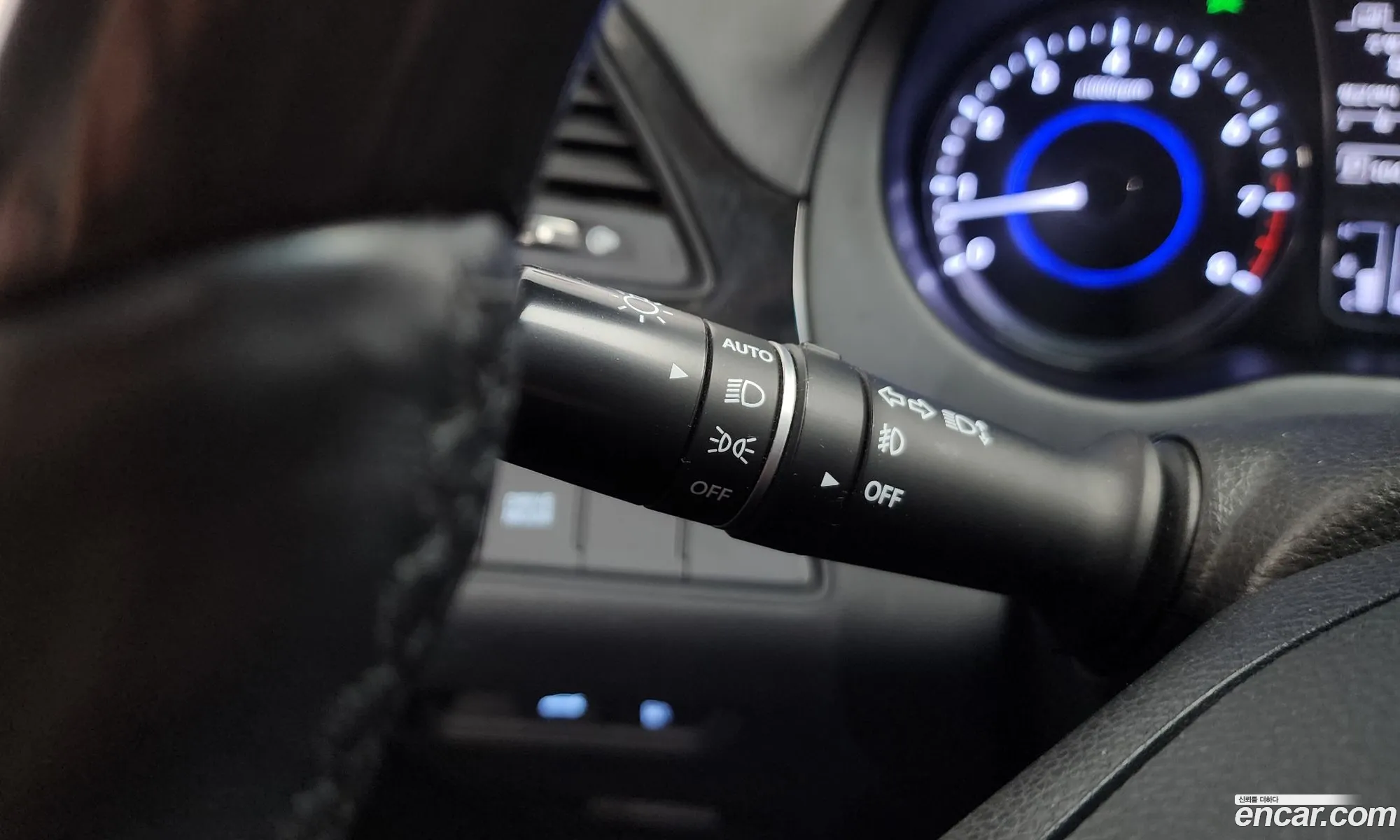 Hyundai Grandeur HG 2015 — 17