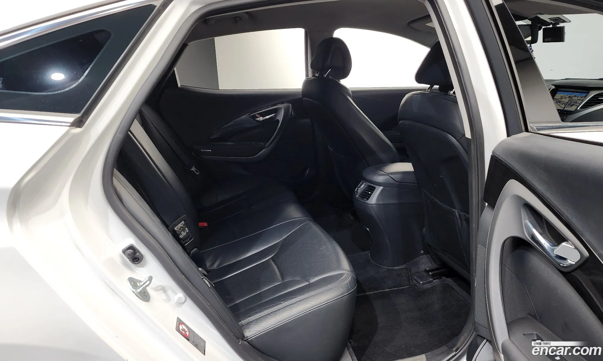 Hyundai Grandeur HG 2015 — 20