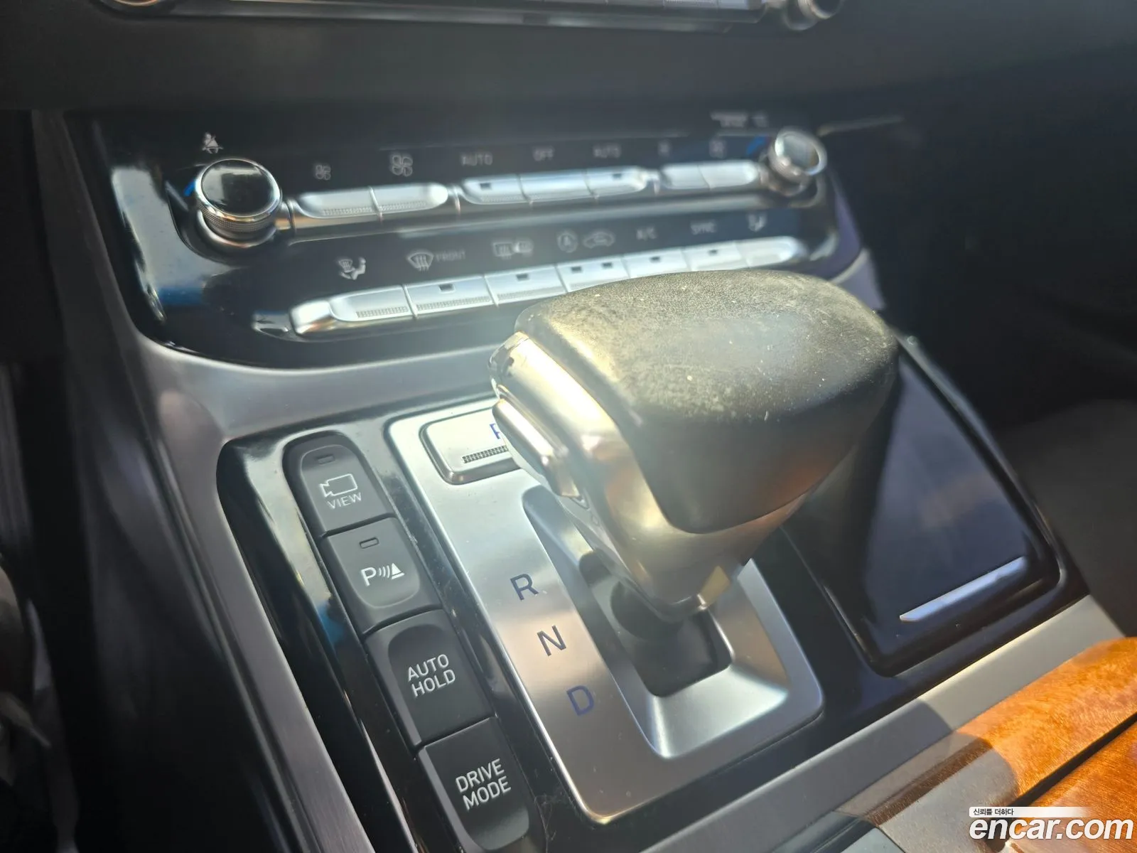 Genesis EQ900 2016 — 5