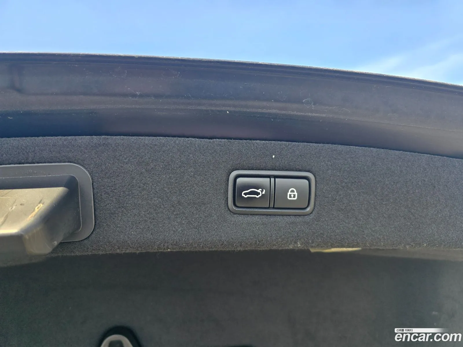 Genesis EQ900 2016 — 11