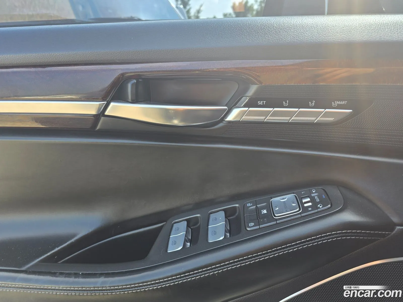 Genesis EQ900 2016 — 8