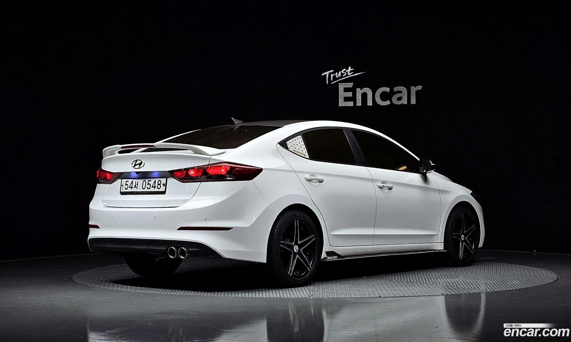 Hyundai Elantra AD 2016 — 14