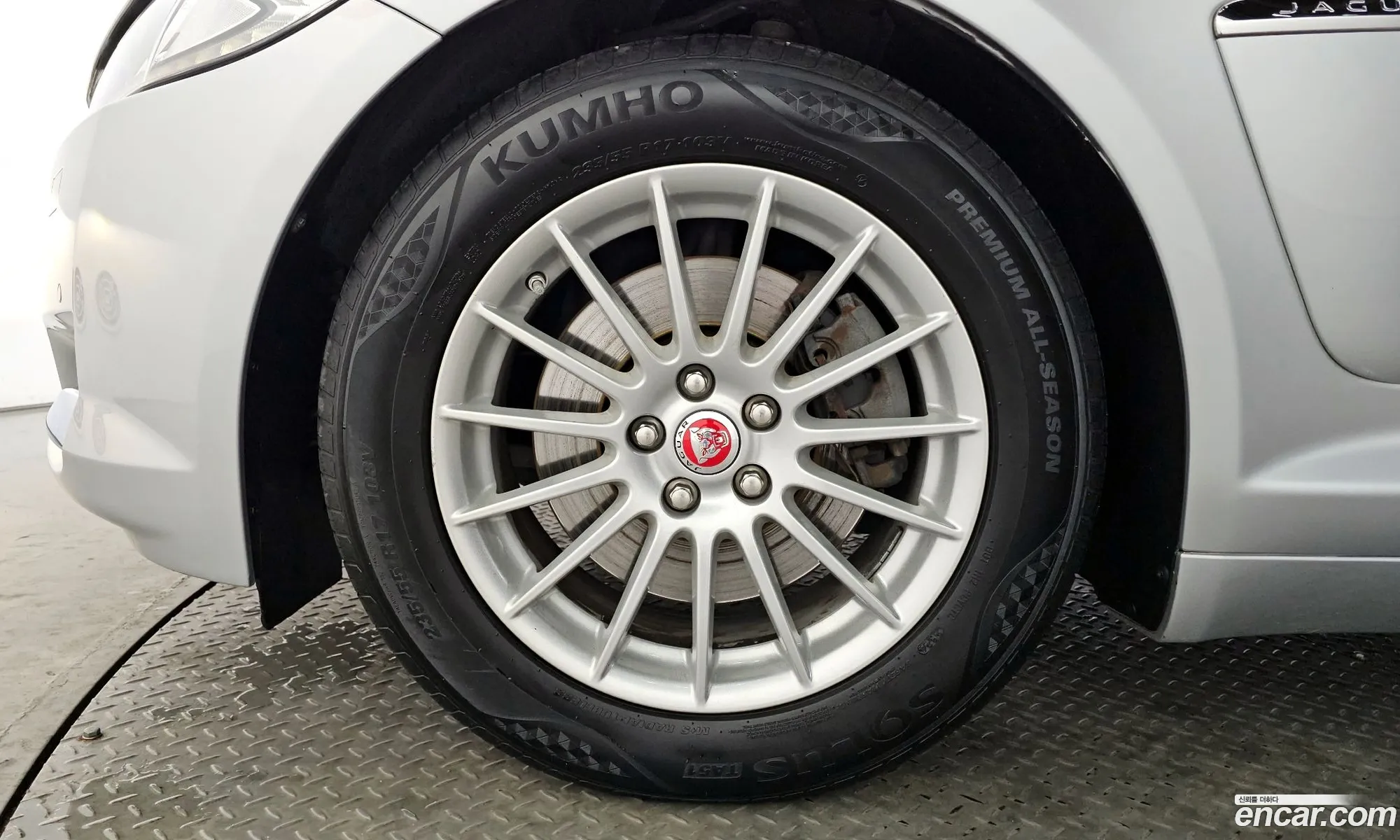 Jaguar XF 2015 SAJAA05S1FPU67957 — 5
