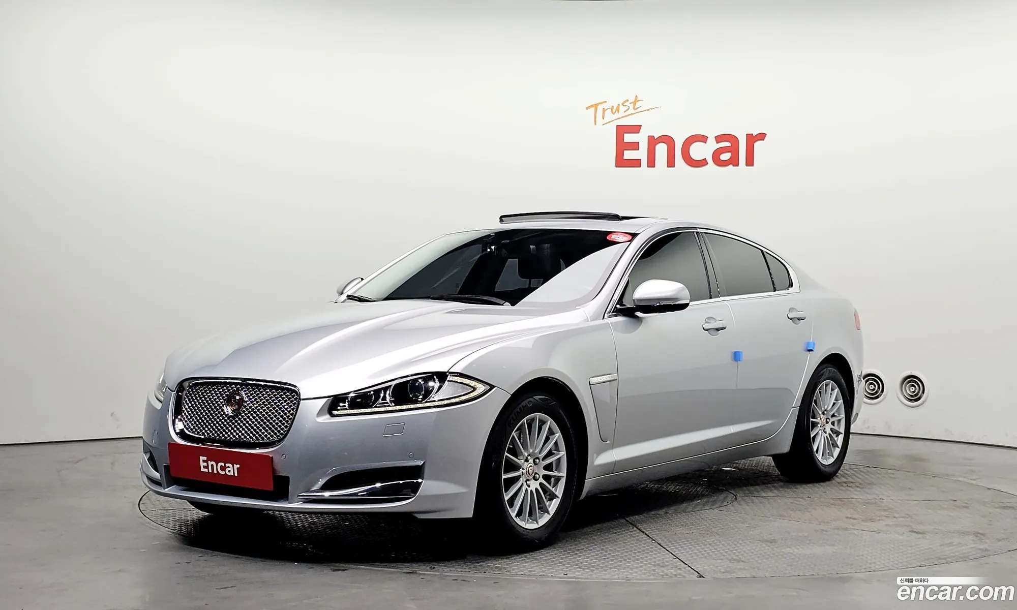 Jaguar XF 2015 SAJAA05S1FPU67957 — 17