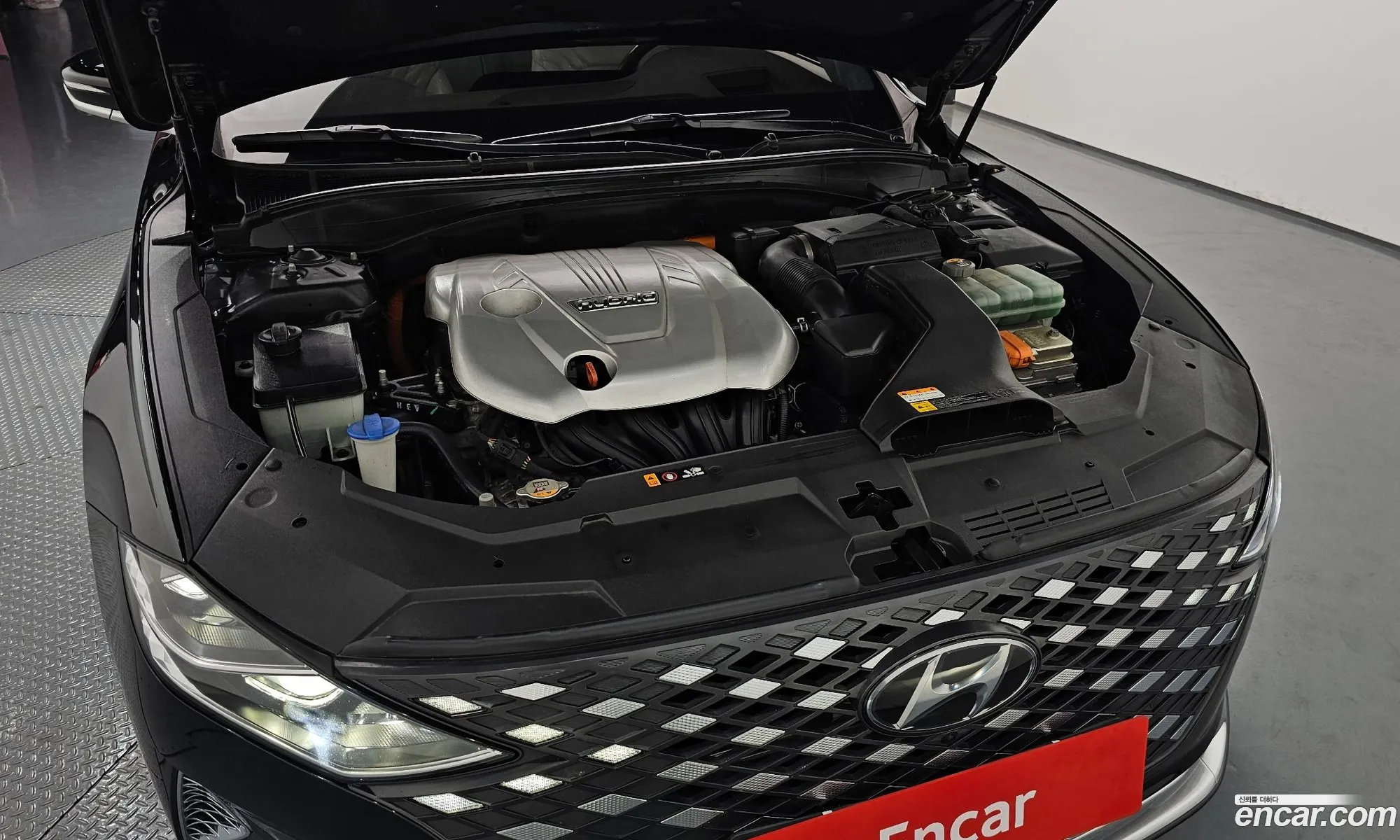 Hyundai Grandeur IG Hybrid 2020 — 18