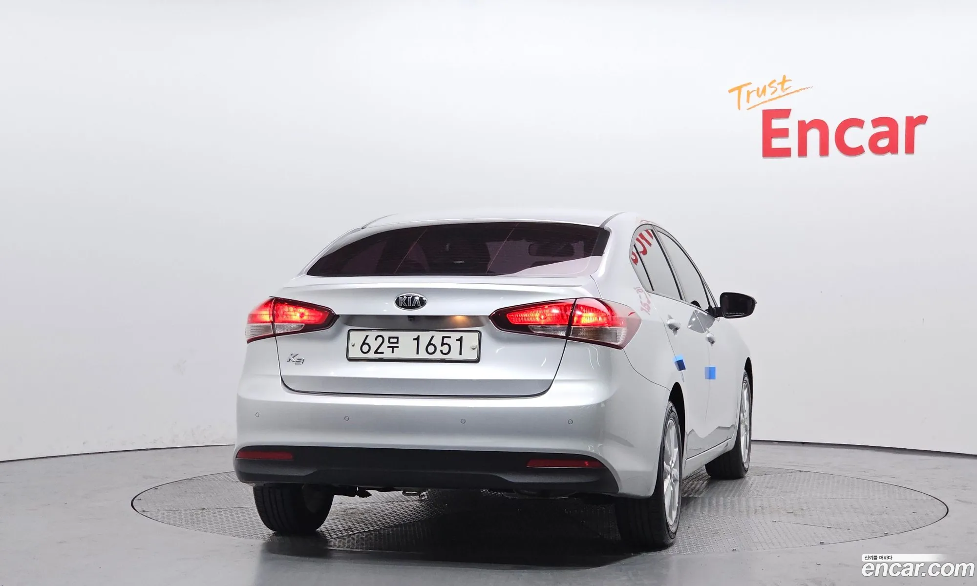Kia K3 2017 — 11