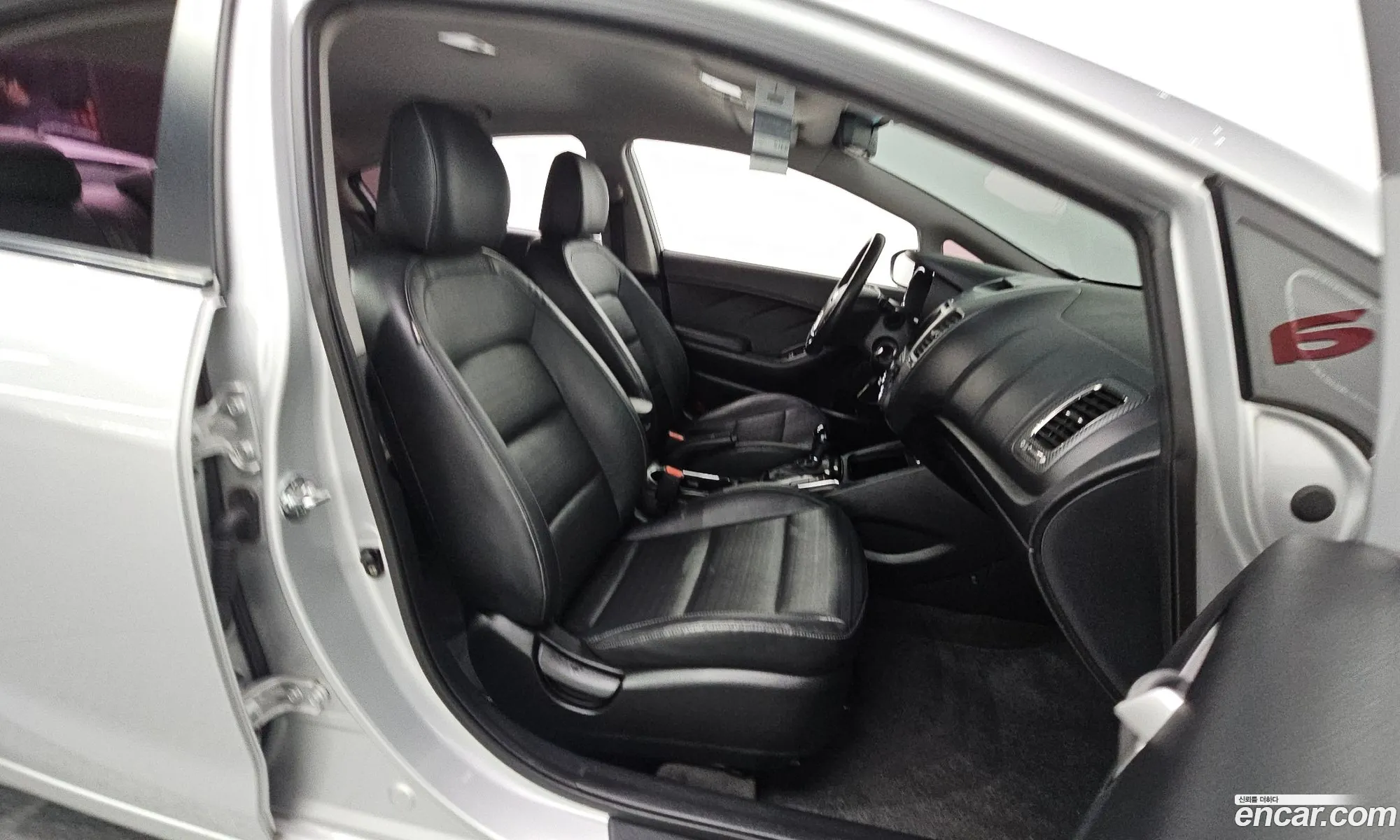 Kia K3 2017 — 13