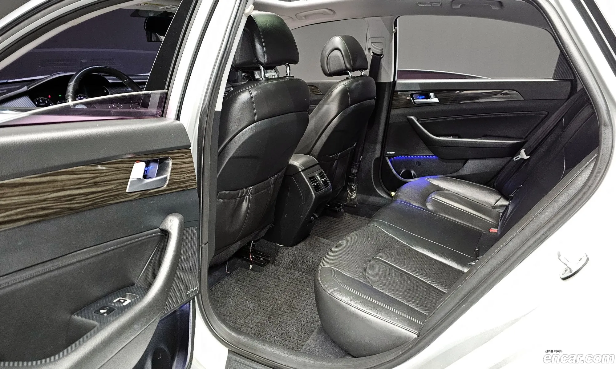 Hyundai LF Sonata 2014 — 3