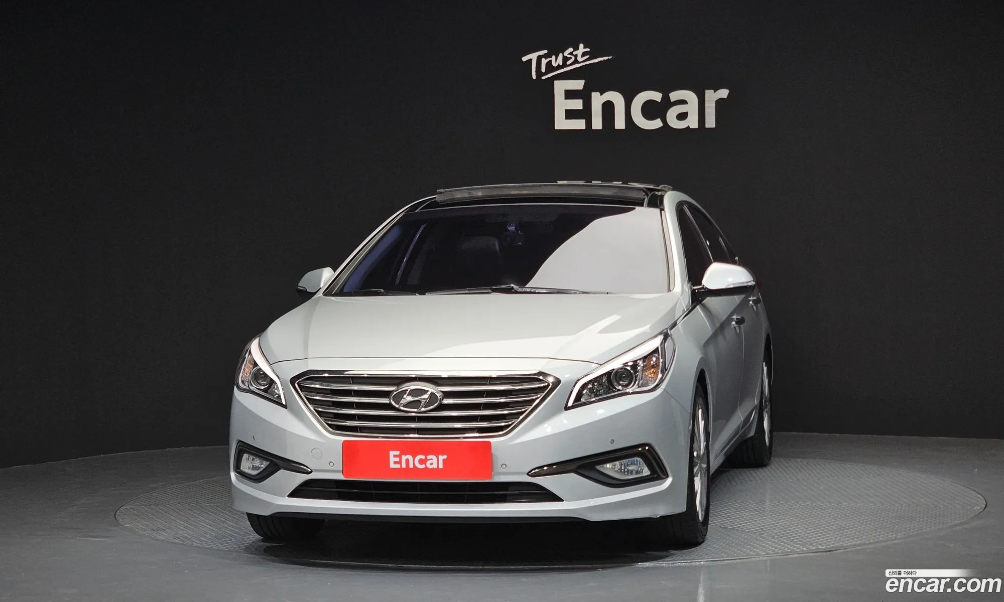 Hyundai LF Sonata 2014 — 12