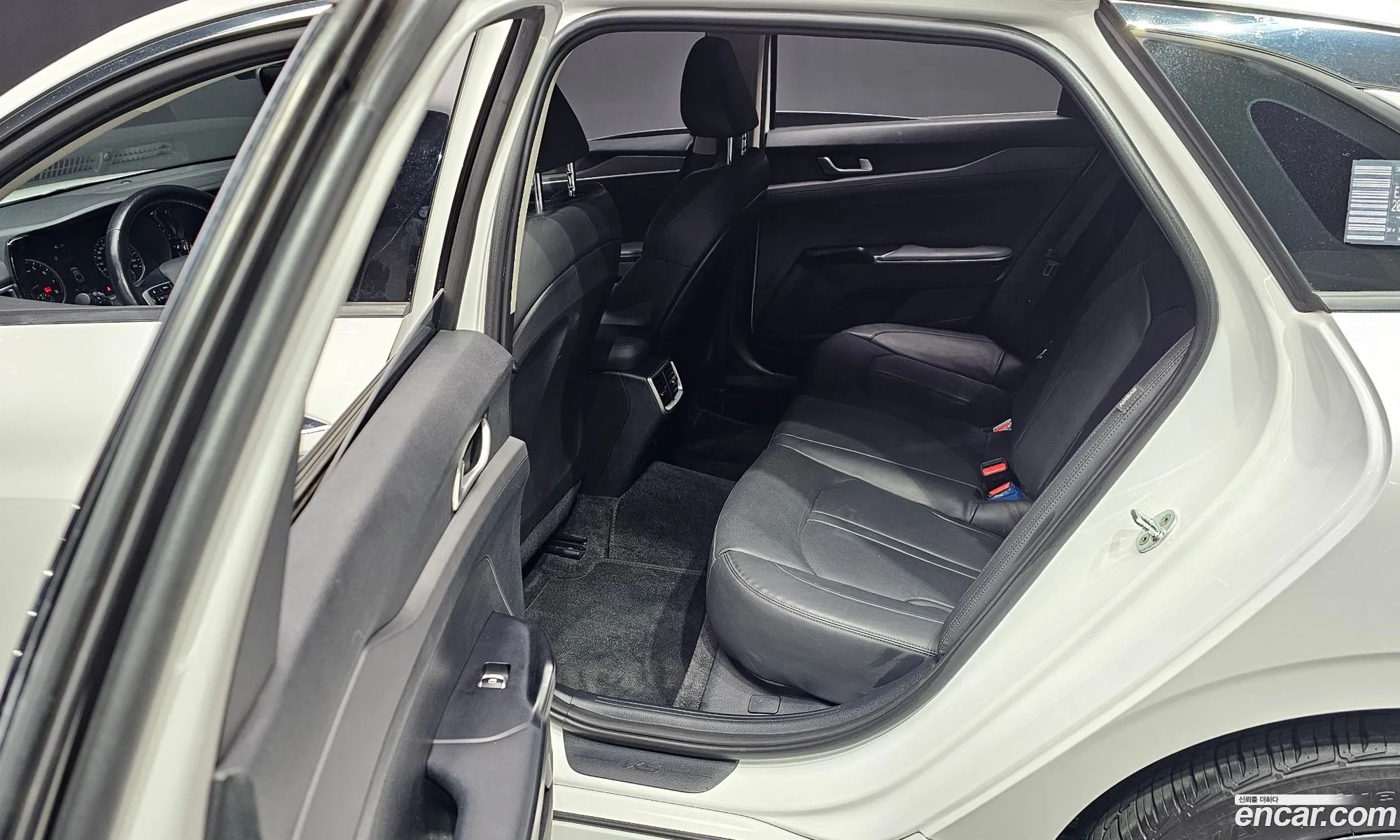 Kia K5 2022 — 4