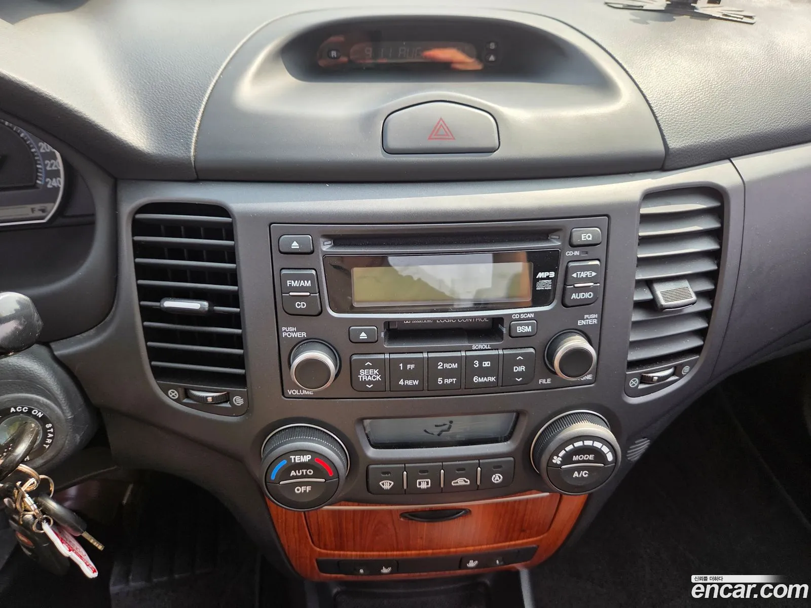 Kia Lotze 2007 — 12