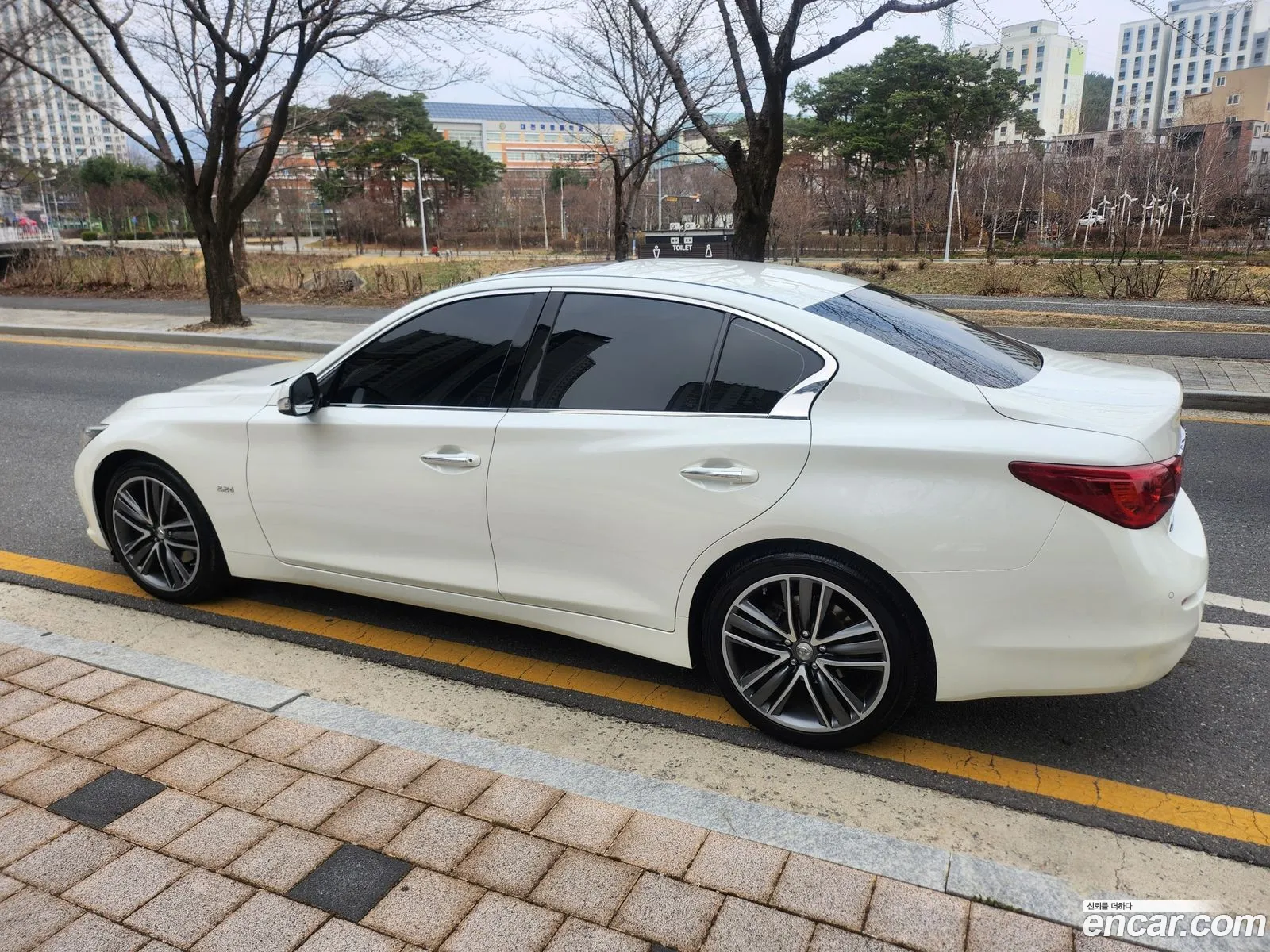 Infiniti Q50 2016 — 3
