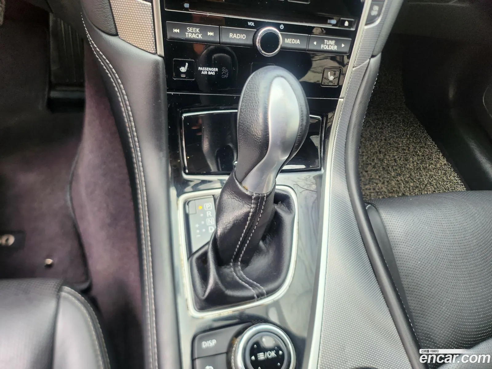 Infiniti Q50 2016 — 19