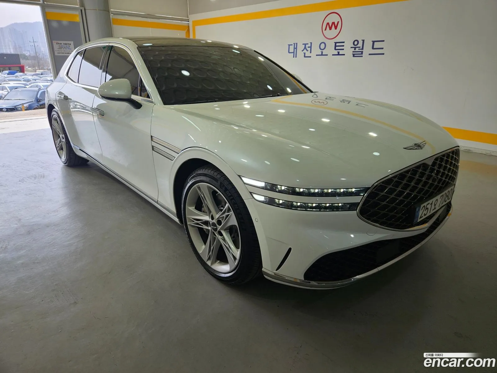 Genesis G90 2022 — 17