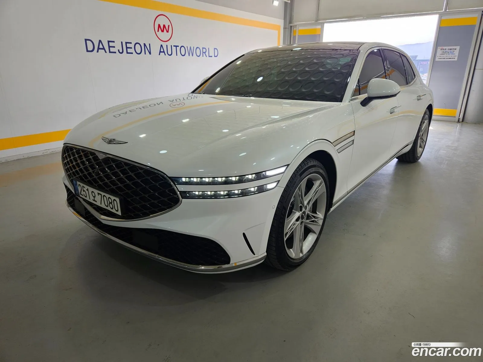 Genesis G90 2022 — 18