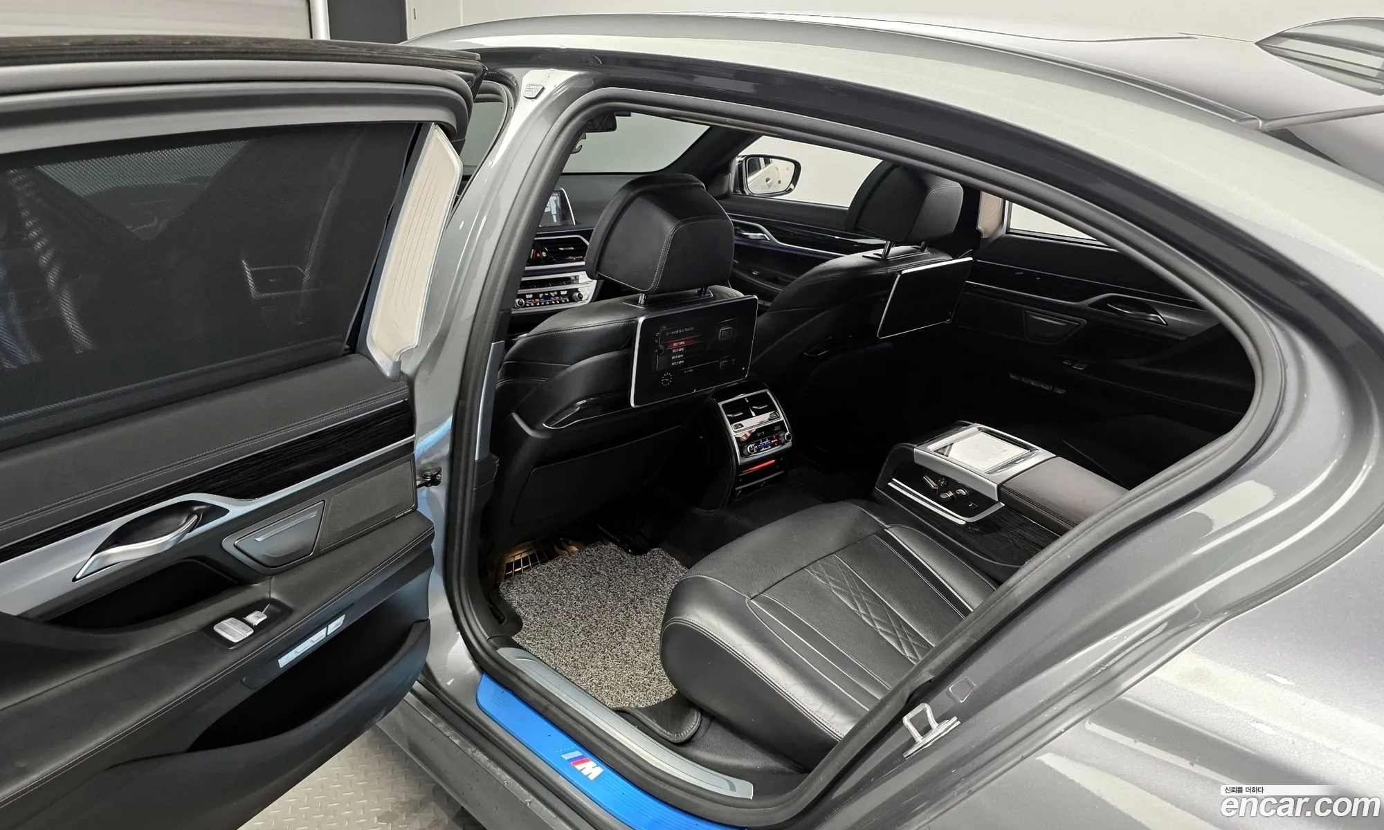 BMW 7 Series 2017 WBA7G6105HG680411 — 14