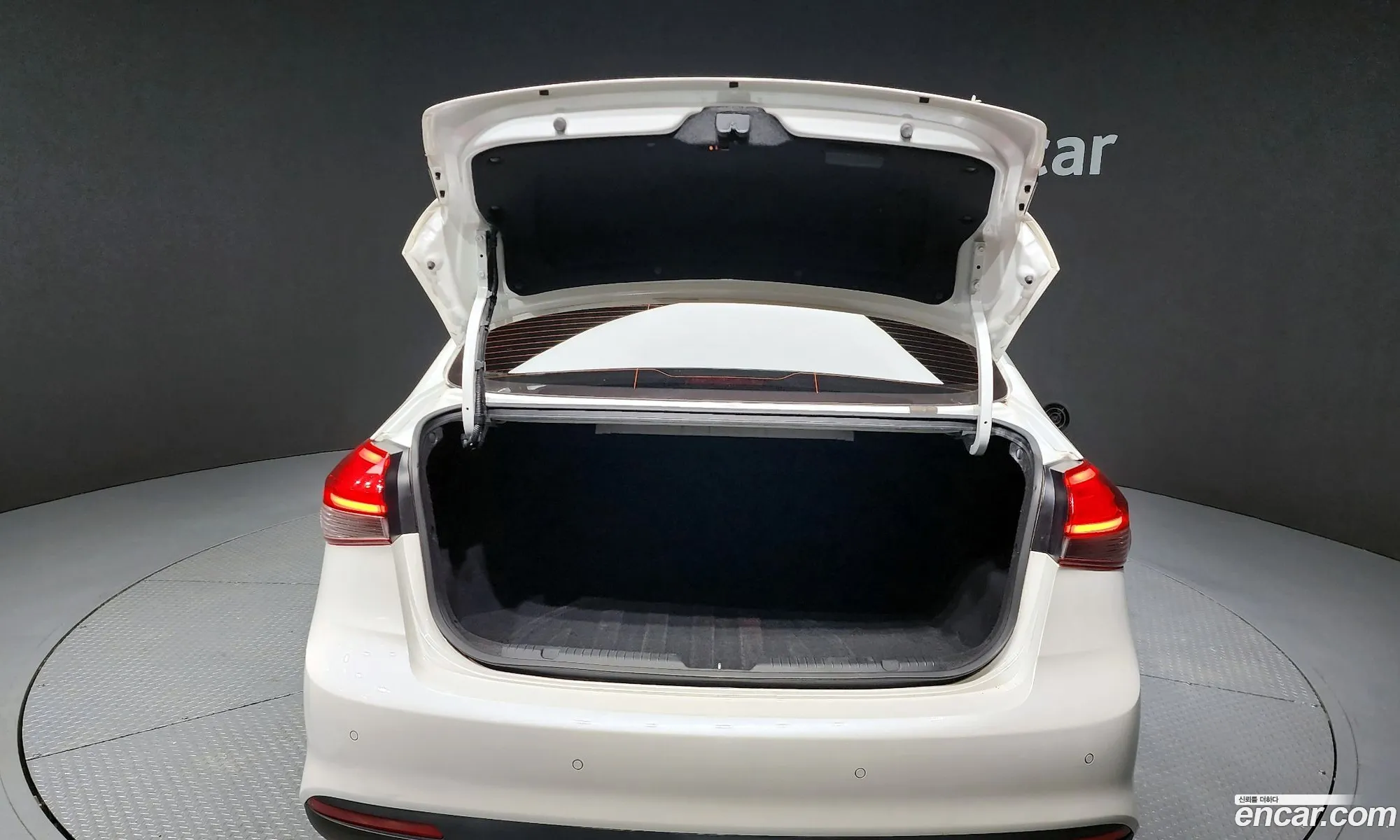 Kia K3 2017 — 2