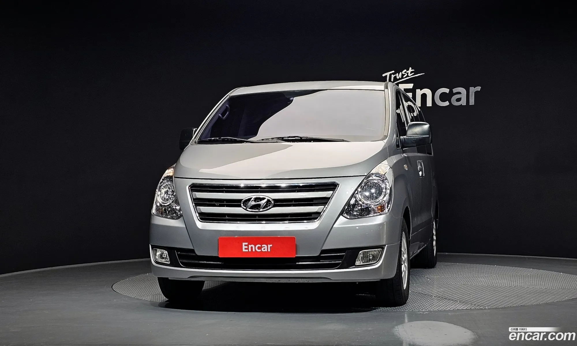 Hyundai Grand Starex 2016 — 12
