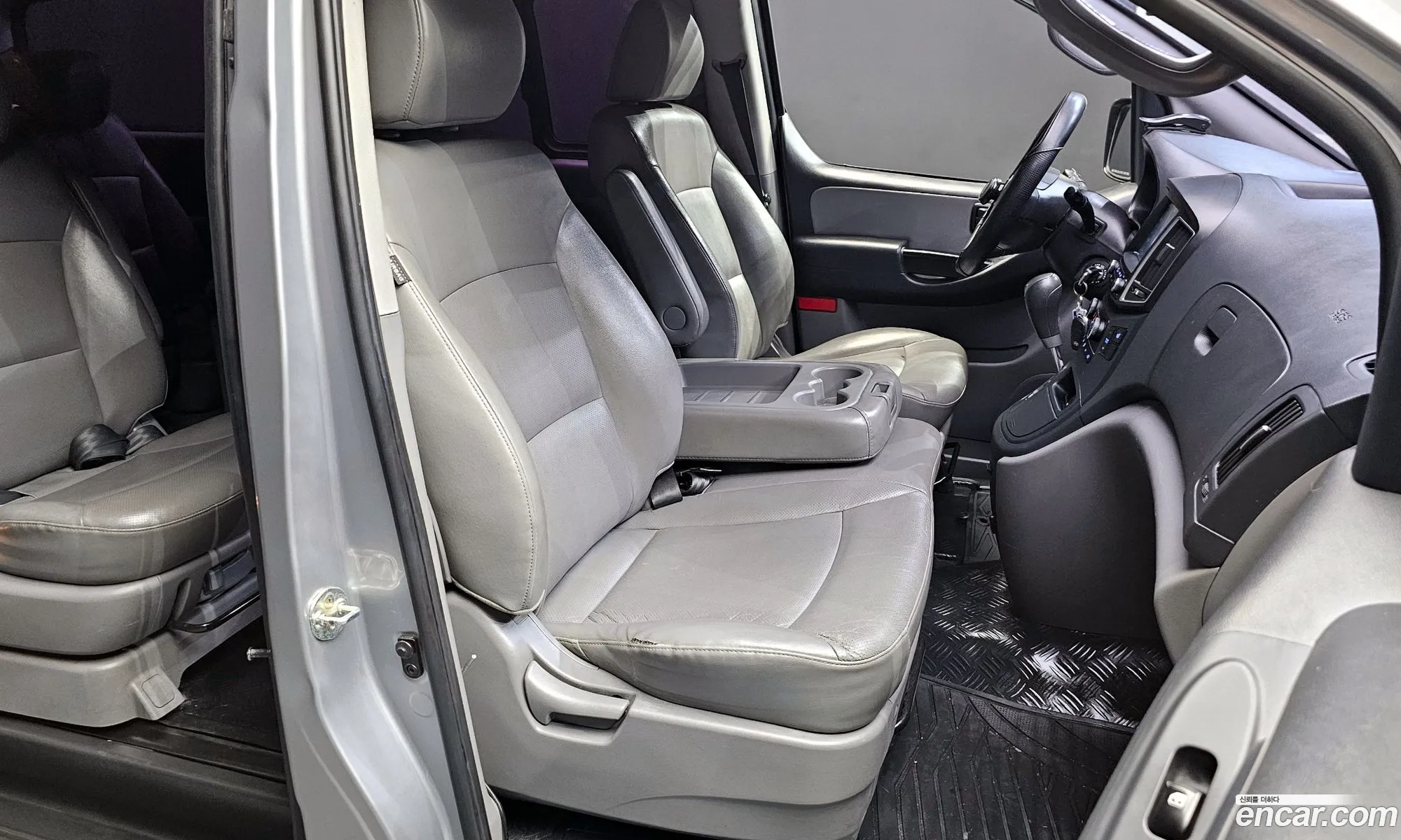 Hyundai Grand Starex 2016 — 2