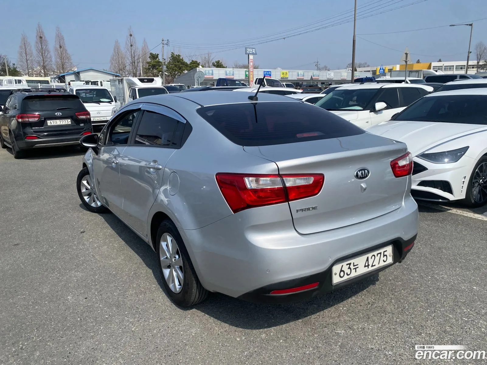 Kia Pride 2014 — 17