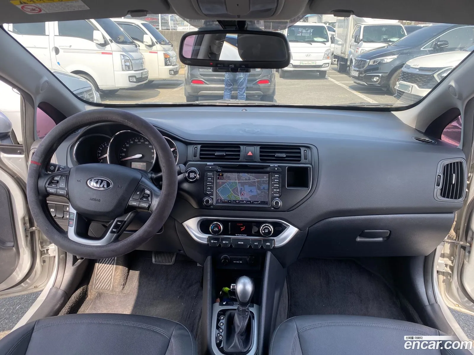 Kia Pride 2014 — 2