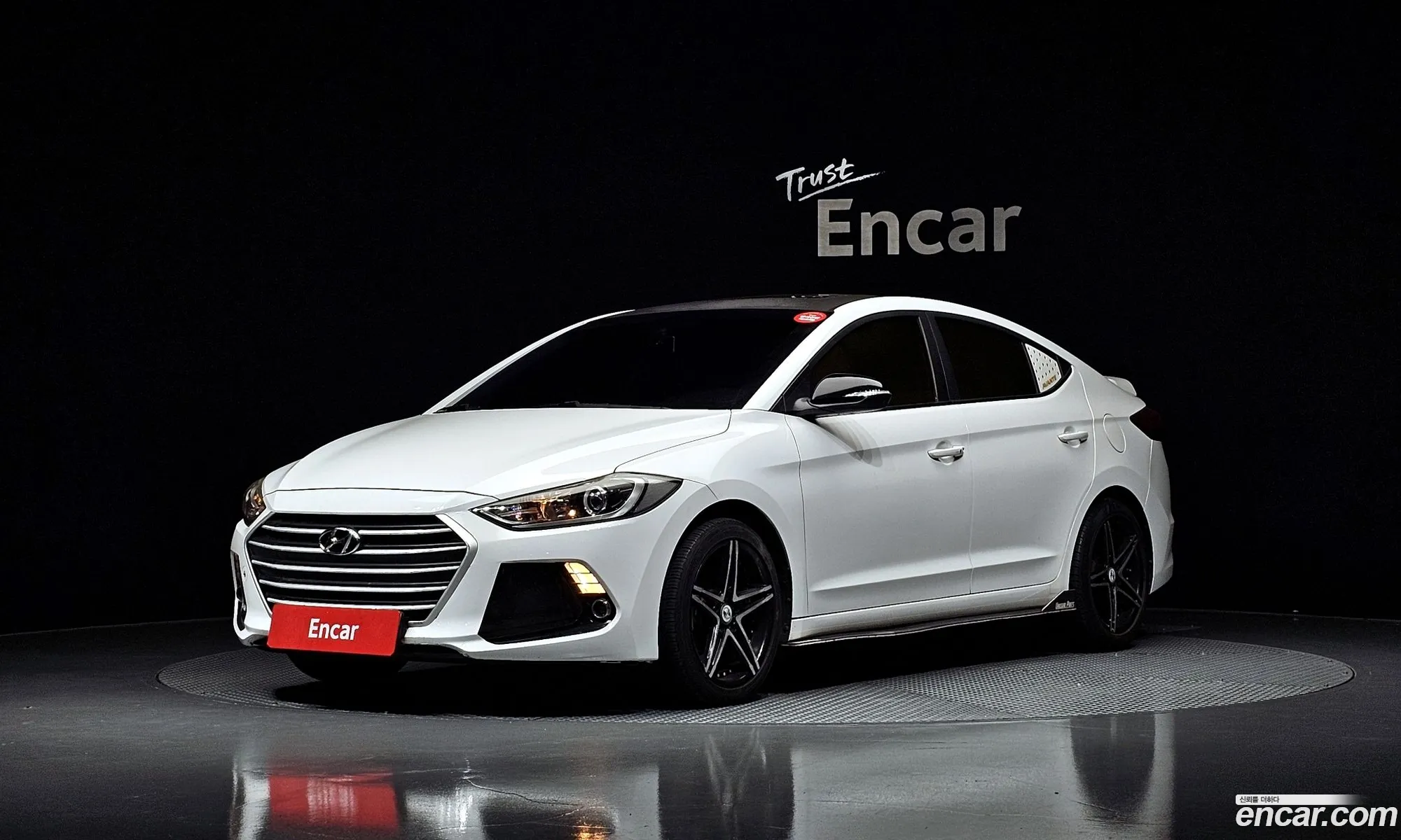 Hyundai Elantra AD 2016 — 16