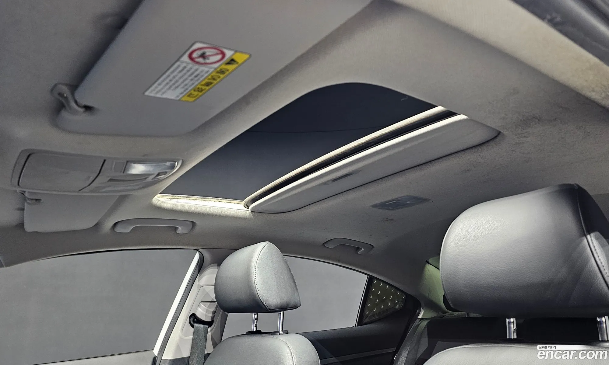 Hyundai Elantra AD 2016 — 15