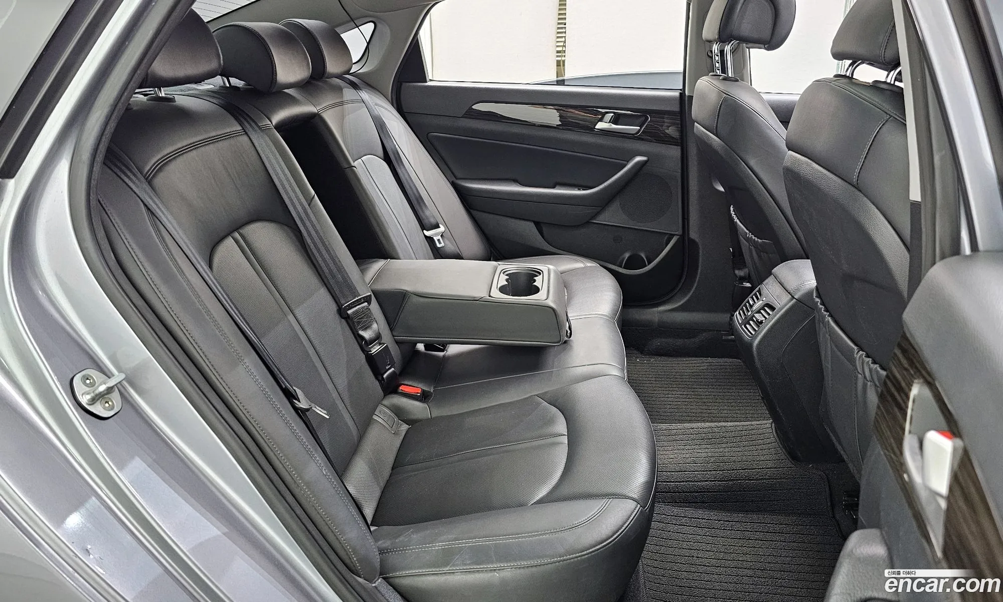 Hyundai LF Sonata 2014 — 18