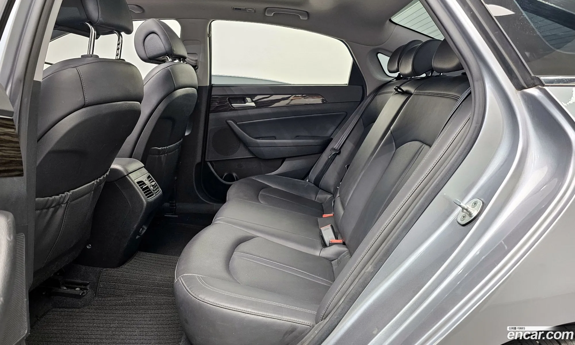 Hyundai LF Sonata 2014 — 19