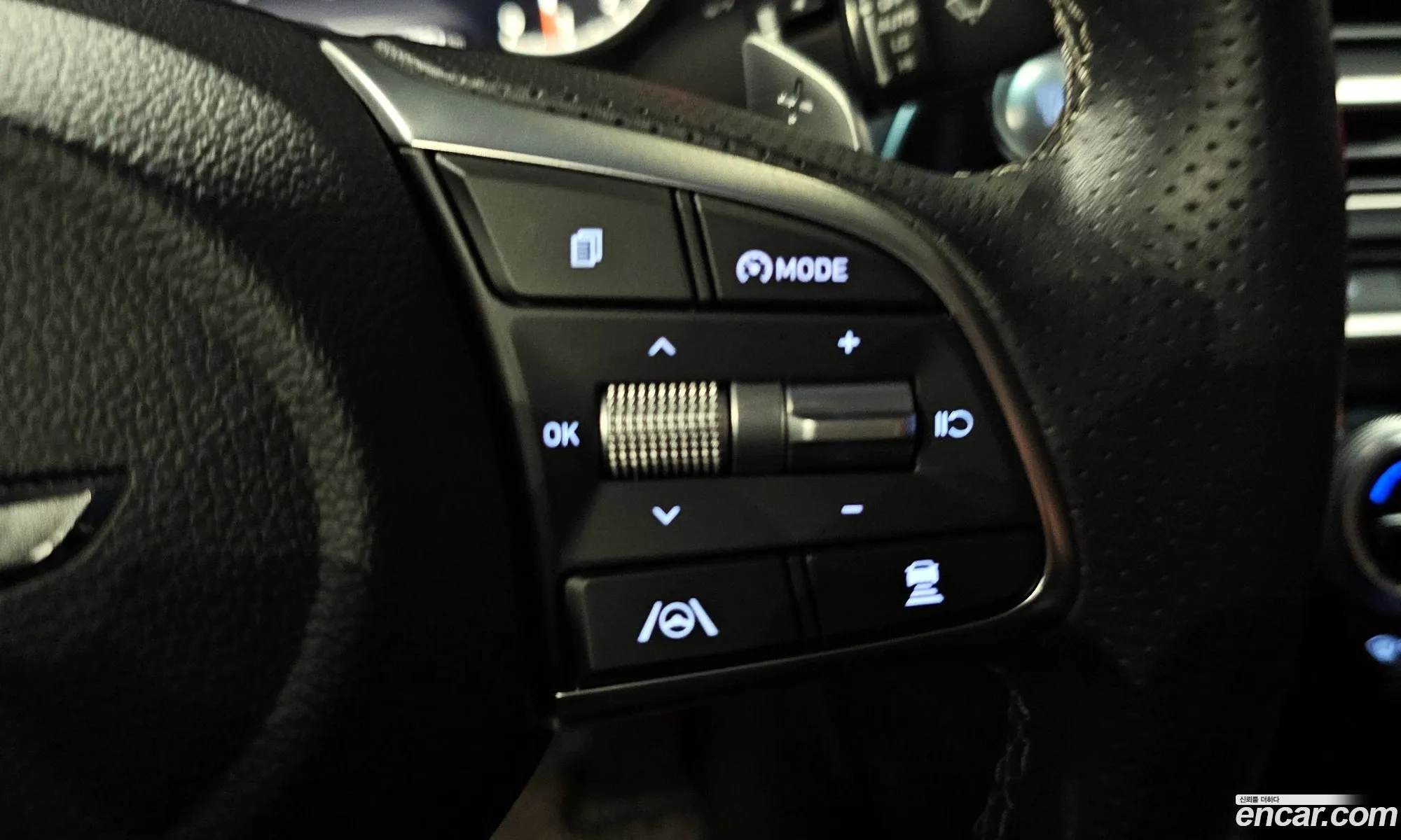 Genesis G70 2020 — 17