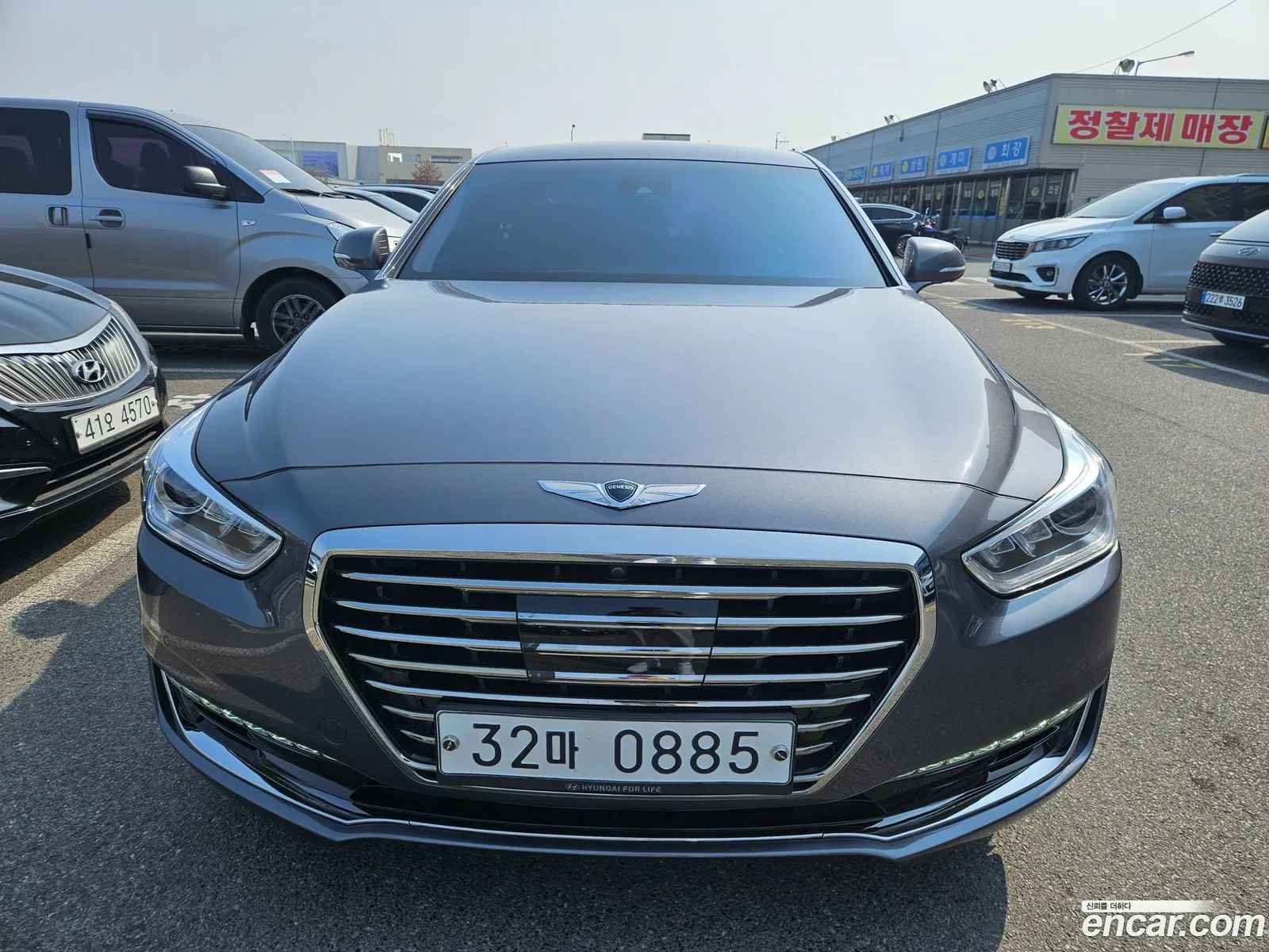 Genesis EQ900 2017 — 2