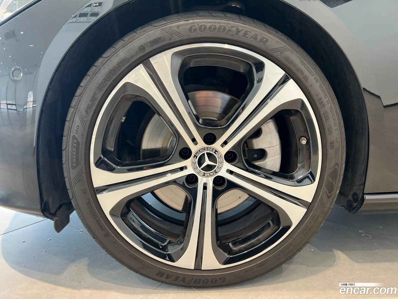 Mercedes-Benz C-Class W206 2024 — 18