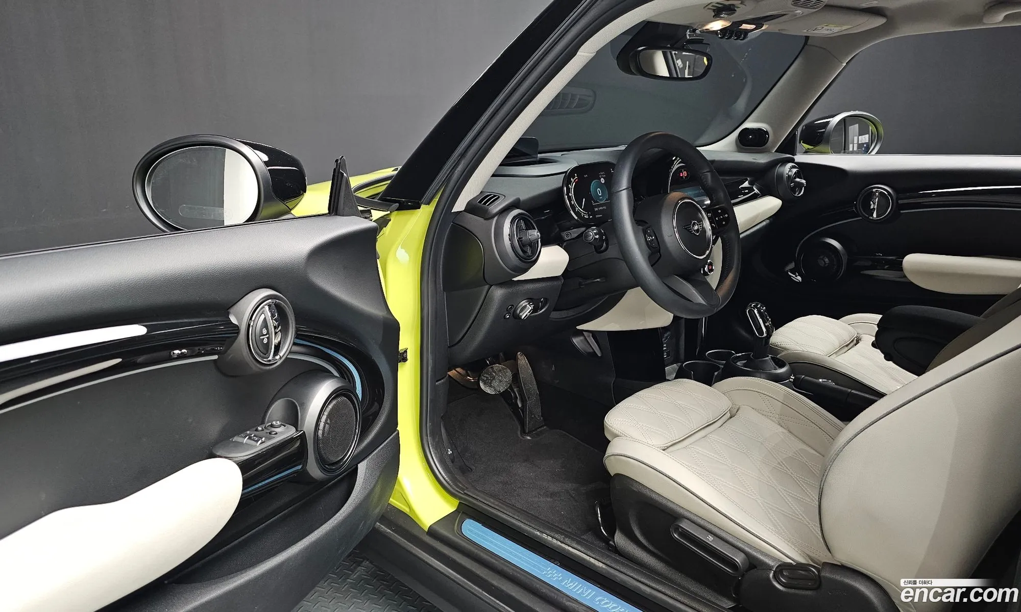 Mini Cooper S 2023 WMW61DH01P2T71635 — 4