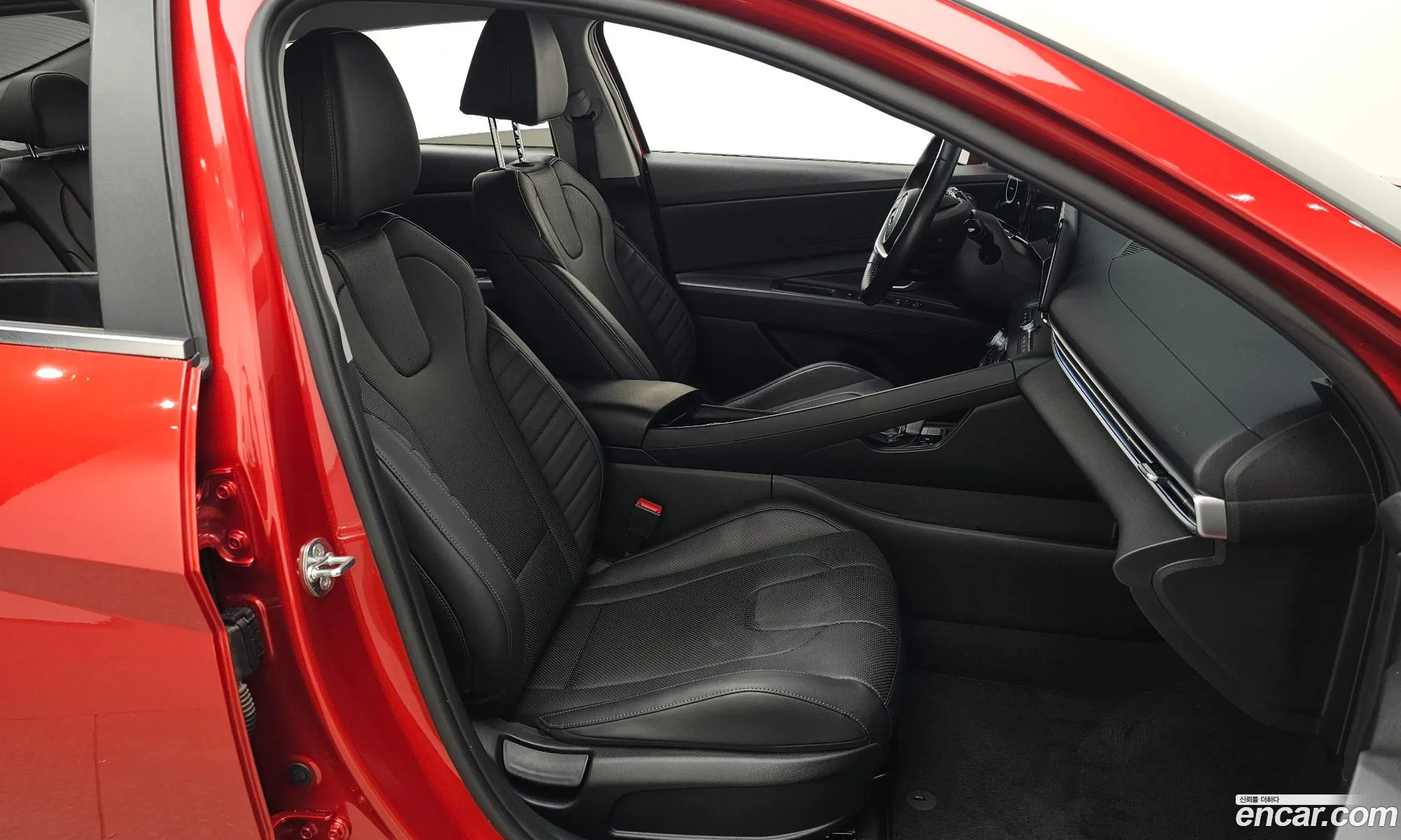 Hyundai Elantra Hybrid 2020 — 10