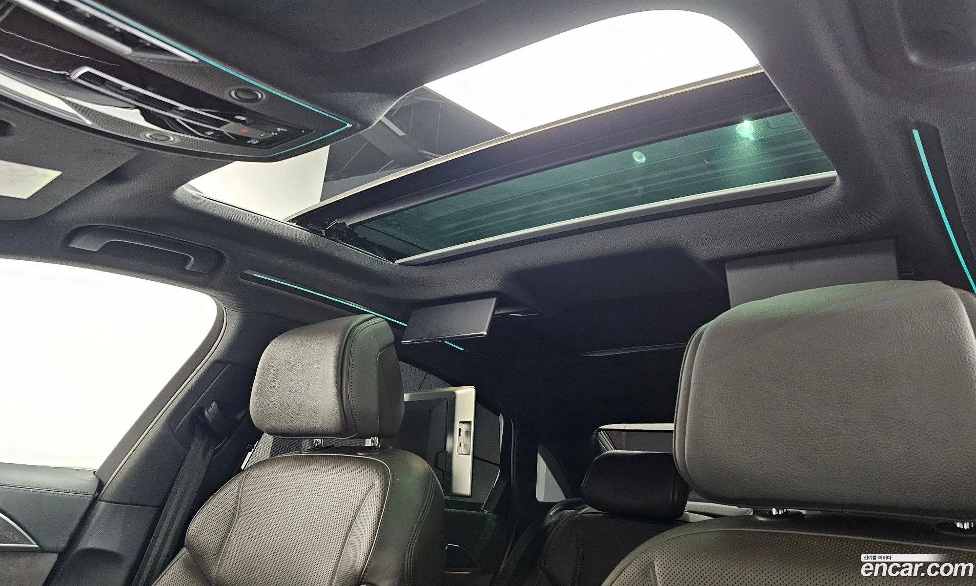 Audi A8 2023 — 11