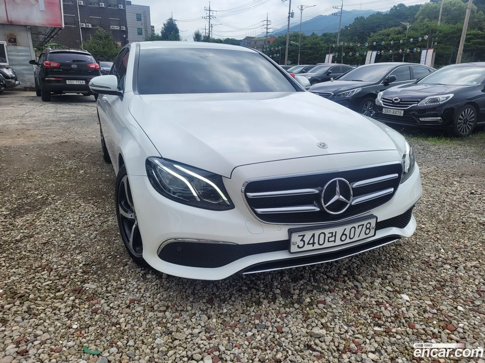 Mercedes-Benz E-Class W213 2020 — 19