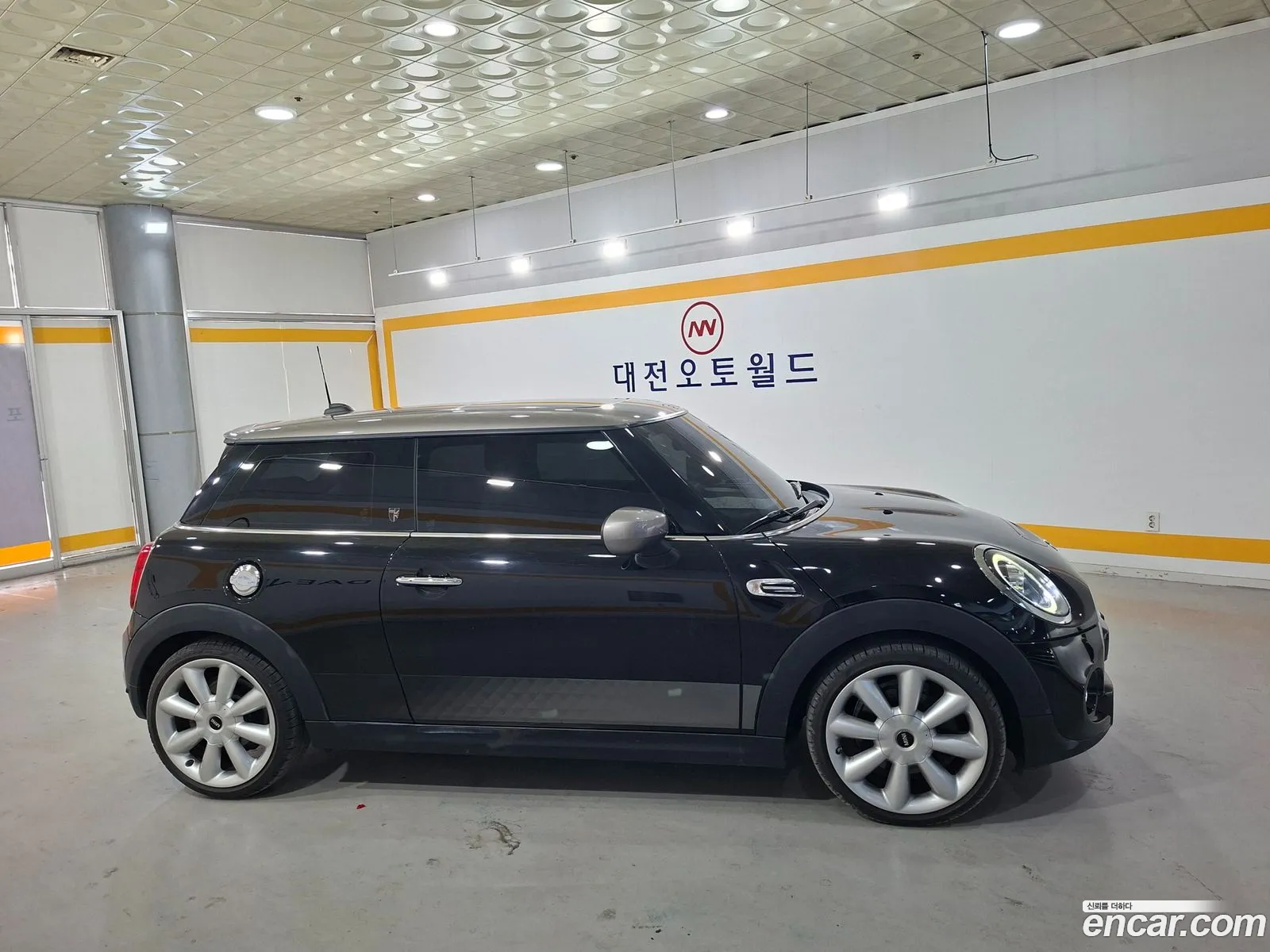 Mini Cooper S 2020 — 12