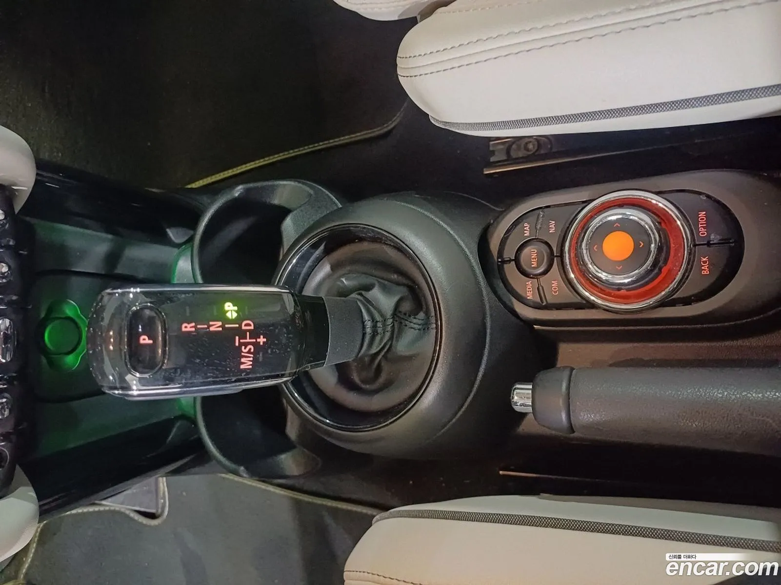 Mini Cooper S 2020 — 16