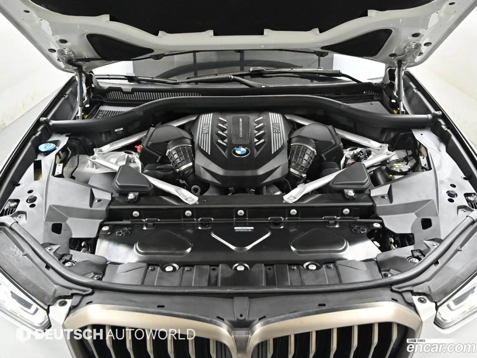 BMW X5 2023 — 2