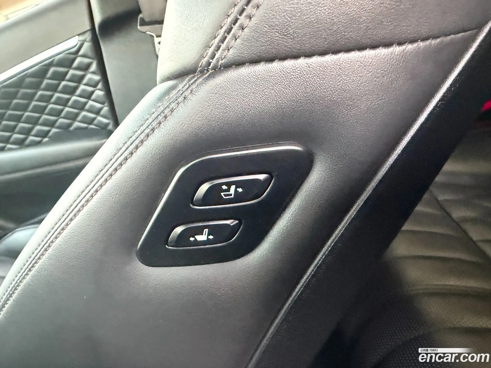 Genesis G70 2020 — 16