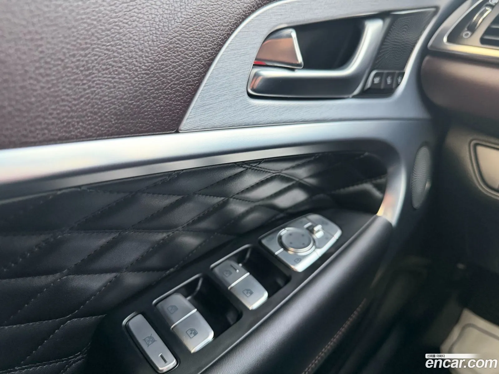 Genesis G70 2020 — 10