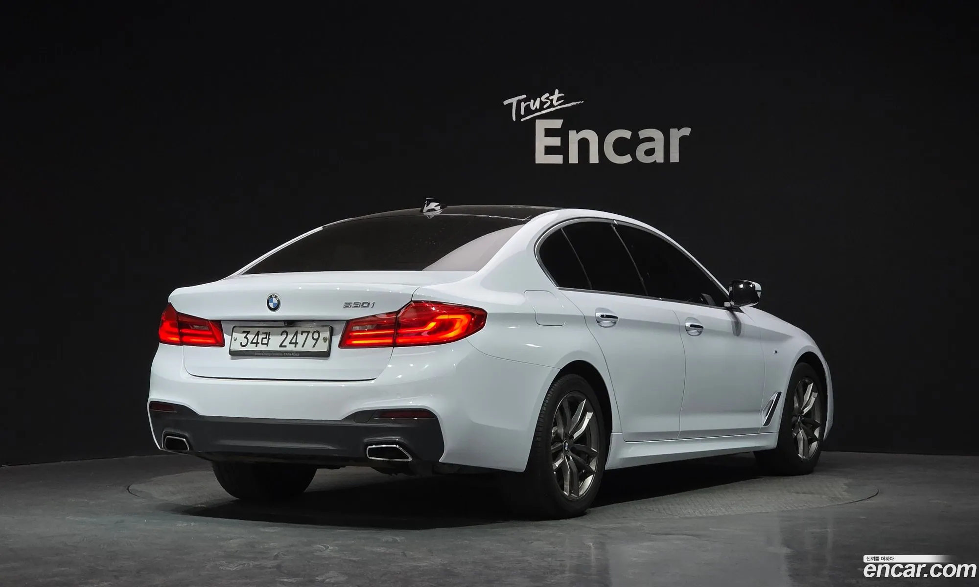 BMW 5 Series 2018 WBAJD3109JG970315 — 17