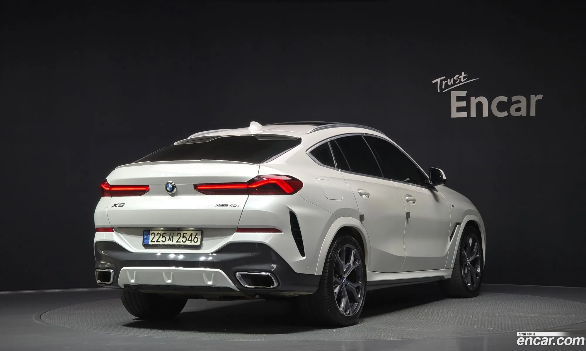 BMW X6 2021 — 12