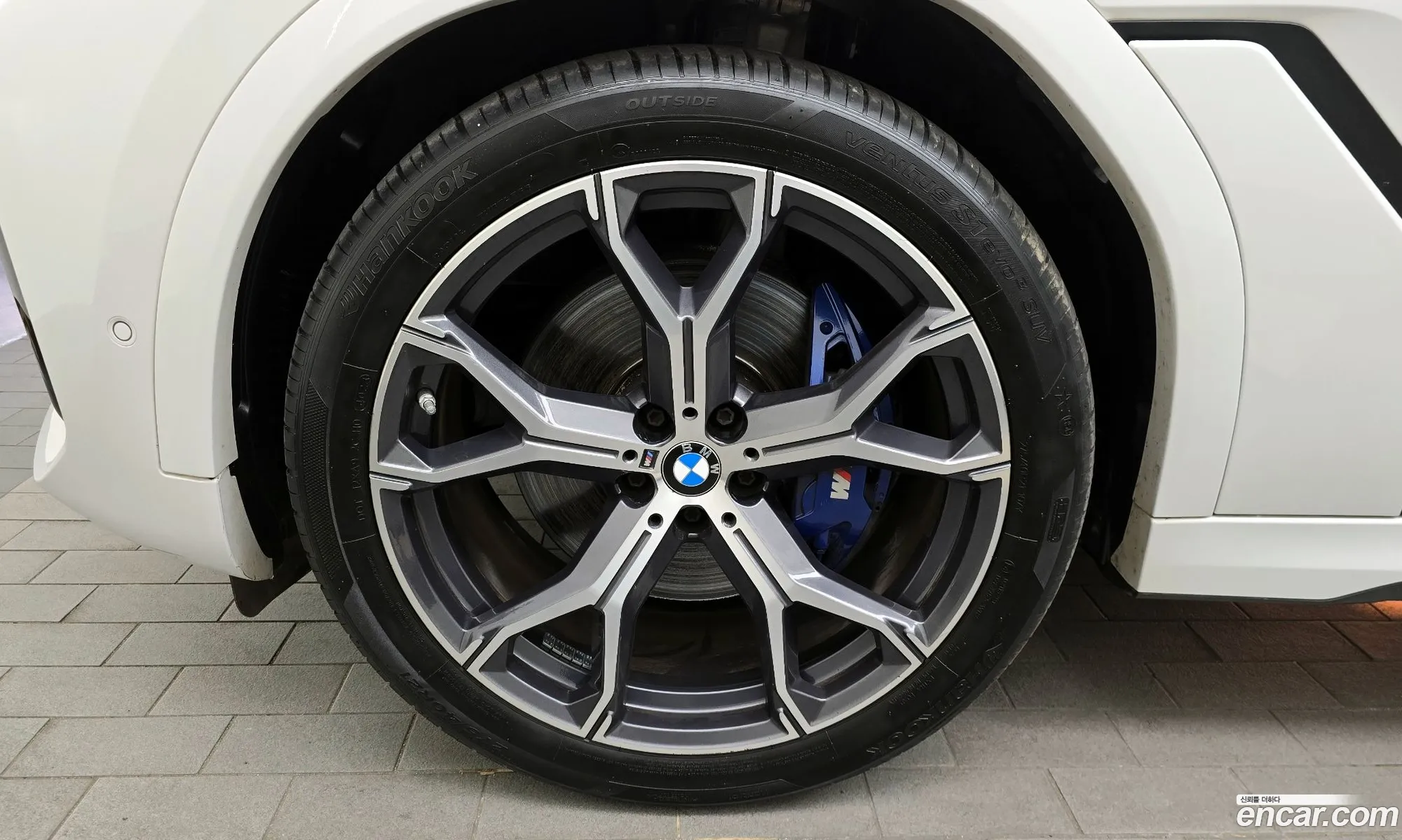 BMW X6 2021 — 18
