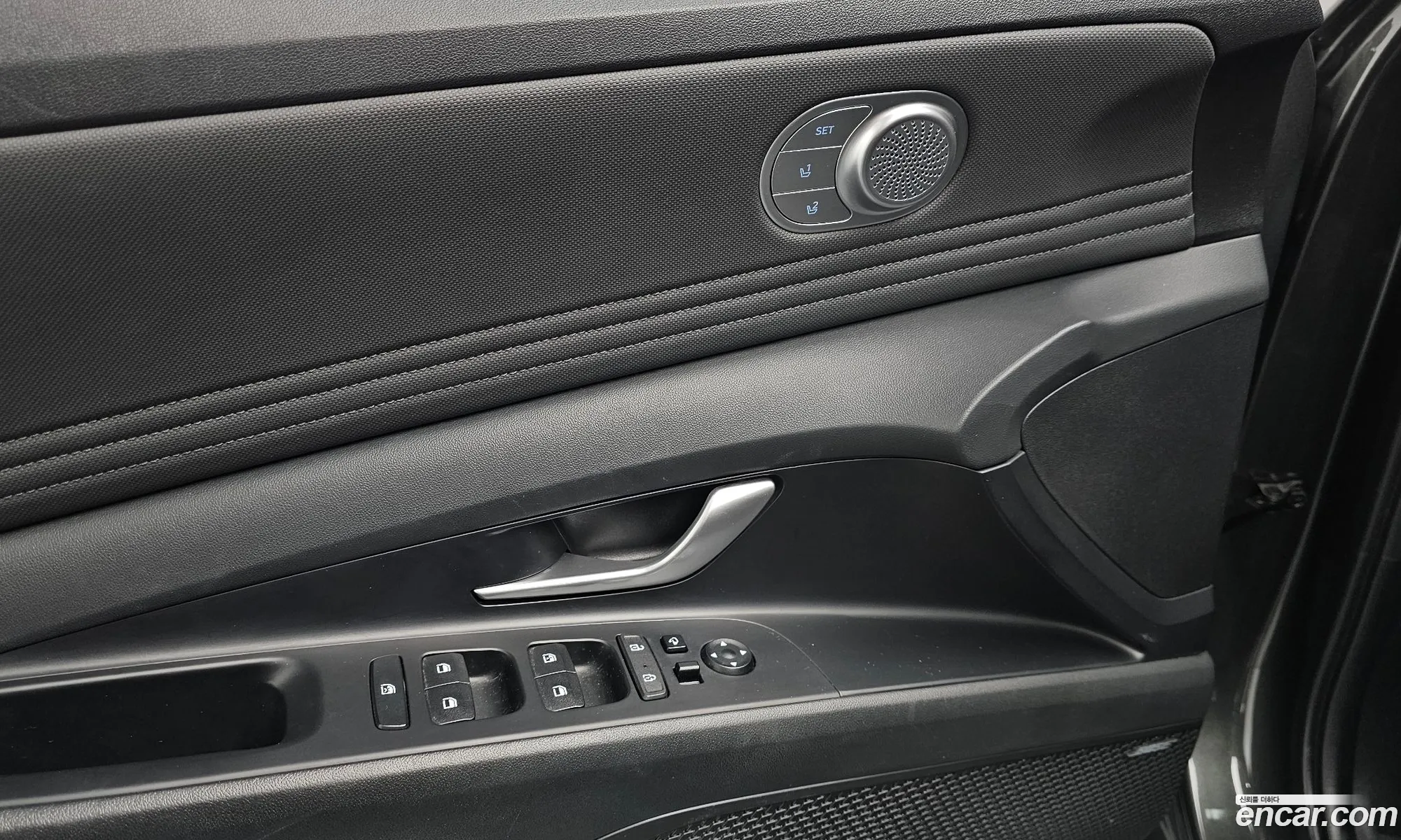 Hyundai Elantra Hybrid 2020 — 10