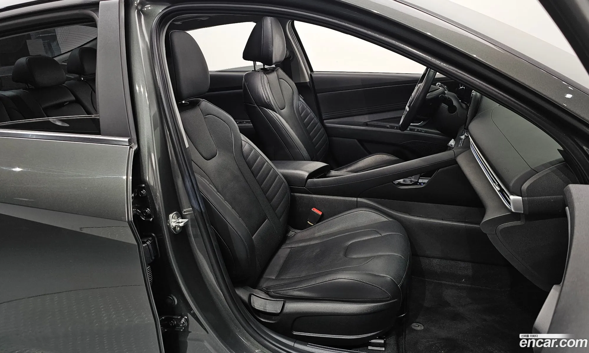 Hyundai Elantra Hybrid 2020 — 6