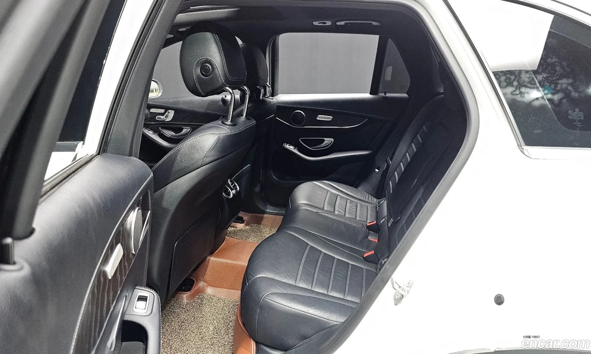 Mercedes-Benz GLC-Class X253 2018 — 14