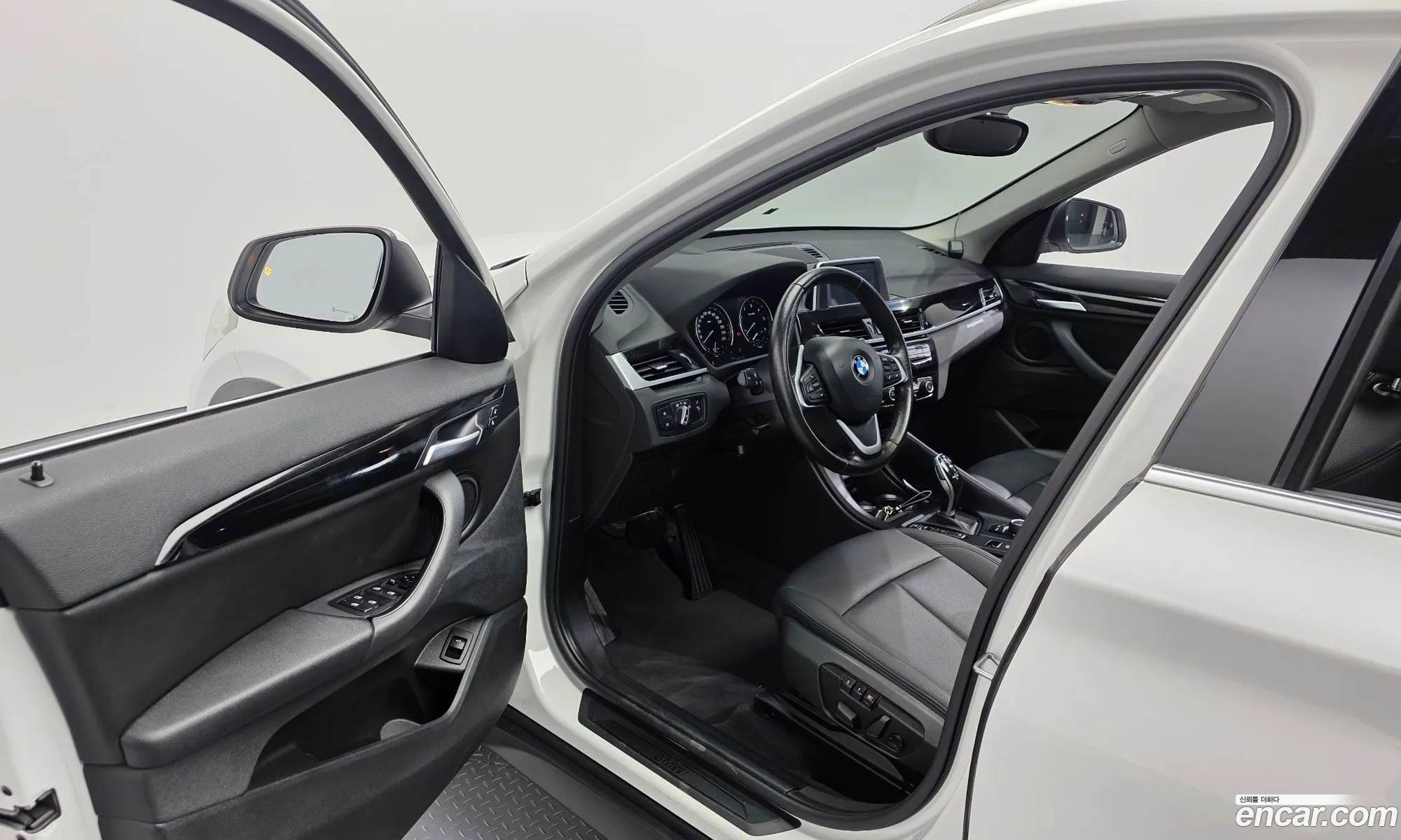 BMW X1 2018 WBAJH7108J3G06778 — 11