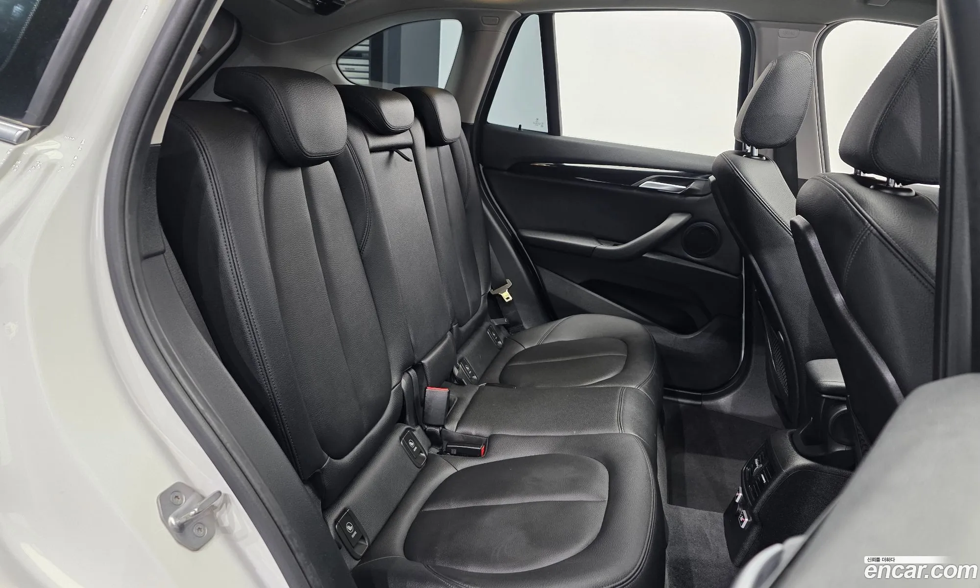 BMW X1 2018 WBAJH7108J3G06778 — 15
